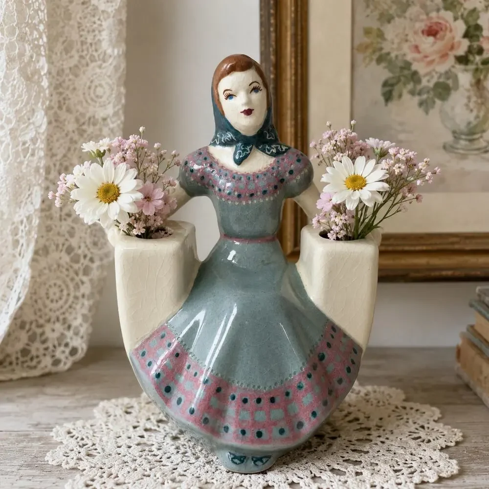 Vintage 1940s Weil Ware Lady Double Bud Vase #4028 California Pottery